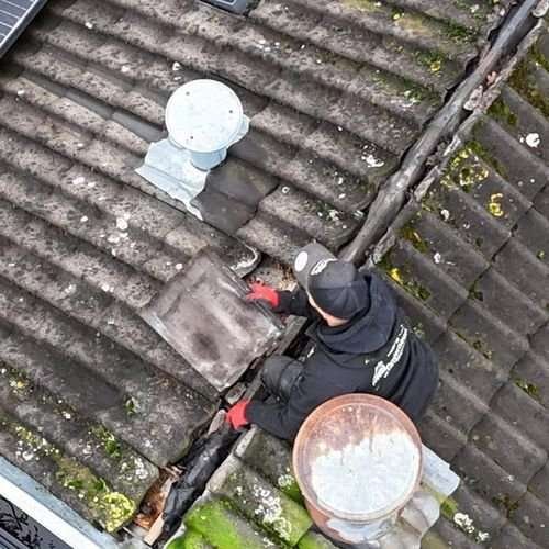 Een dakrenovatie bij oud pannendak in Elsloo